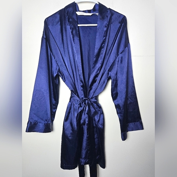 Victoria's Secret Navy Satin Tie Close Mid Length Robe, One Size - Picture 1 of 2